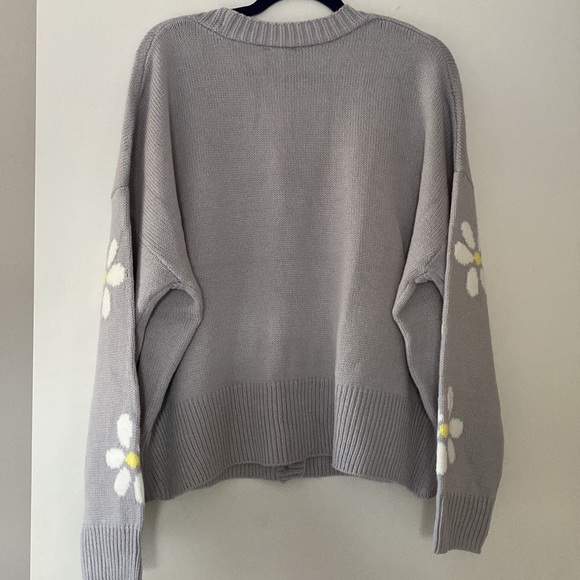 Daisy Cardigan - Picture 4 of 9